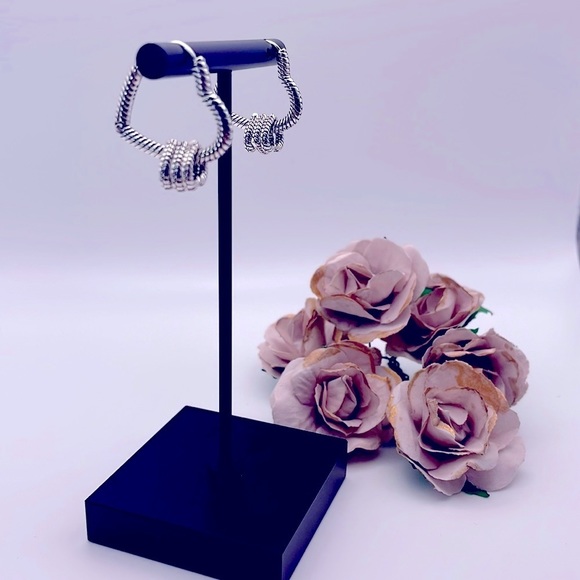 925 Sterling Silver Heart Shape Hoop Earrings - Picture 3 of 8